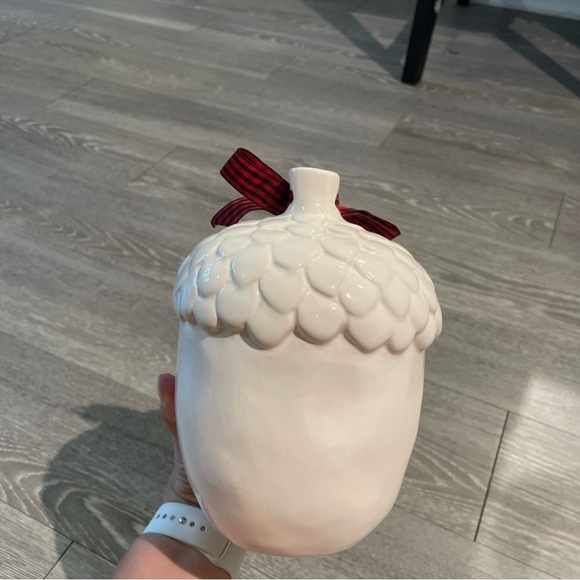 Rae Dunn Cream Acorn Birdhouse with Red Bow - Picture 4 of 4